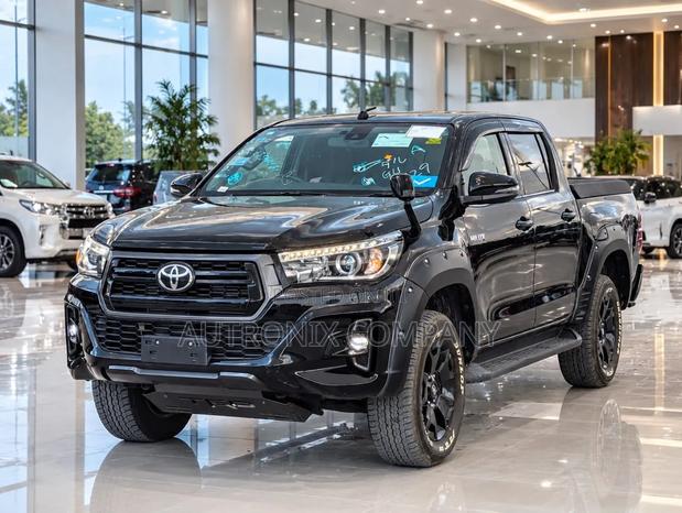 Toyota Hilux 2019 Black