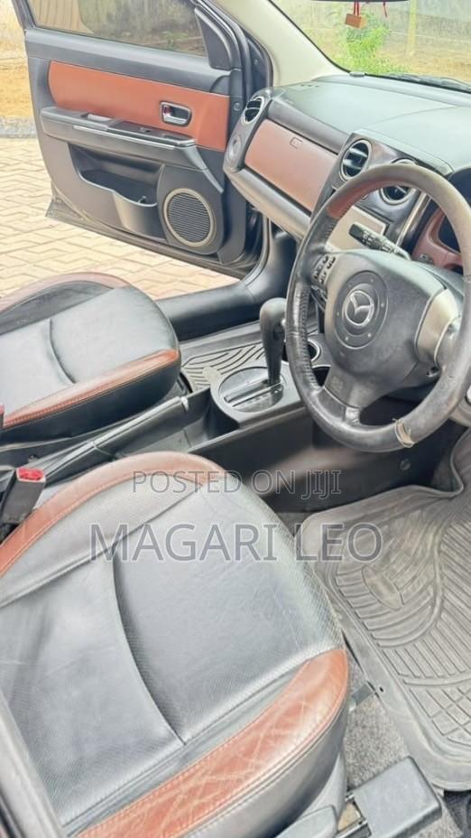 Mazda Verisa 2009 Black