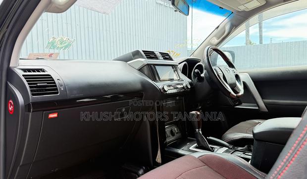 Toyota Land Cruiser Prado 2016 Green