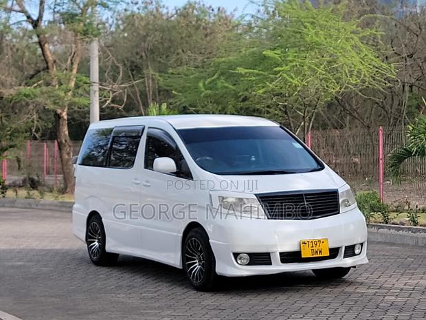 Toyota Alphard 2004 White