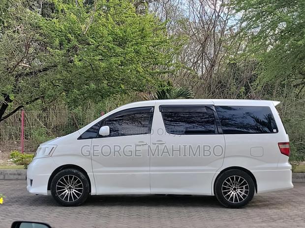 Toyota Alphard 2004 White