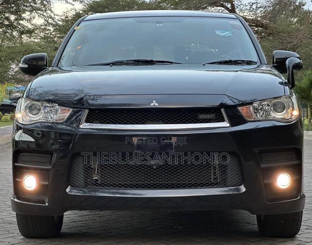 Mitsubishi Outlander 2011 Black