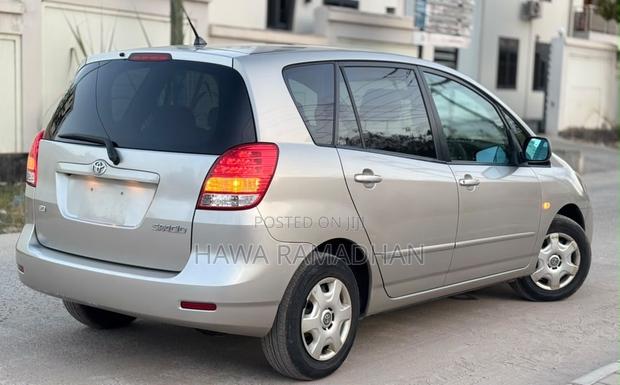 Toyota Corolla Spacio 2004 Silver
