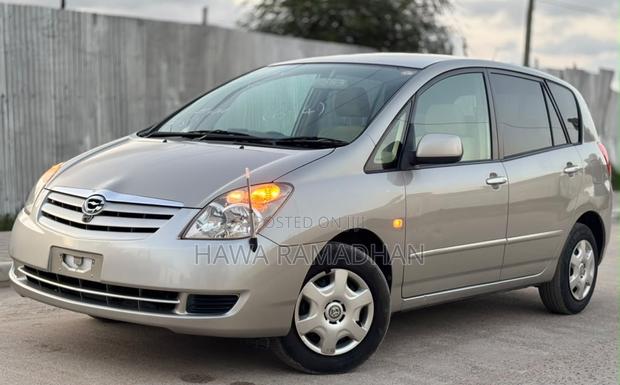 Toyota Corolla Spacio 2004 Silver