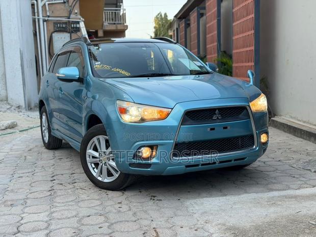 Mitsubishi RVR 2016 Blue