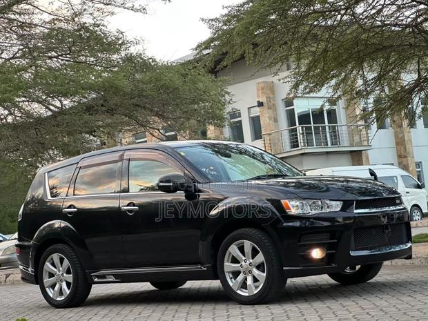 Mitsubishi Outlander 2010 Black