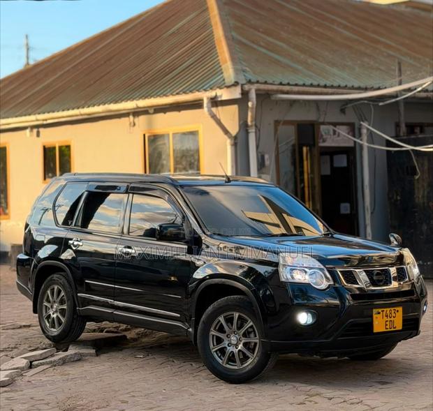Nissan X-Trail 2013 Black