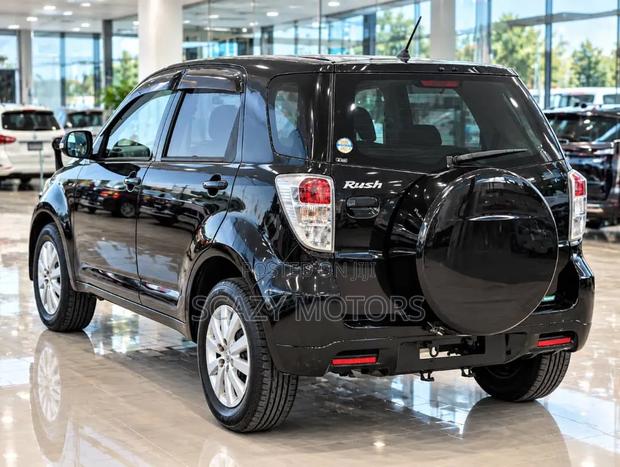 Toyota Rush 2010 Black