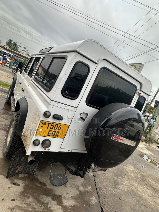 Land Rover Defender 2014 White