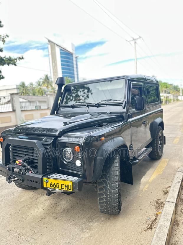 Land Rover Defender 2015 Matt Black
