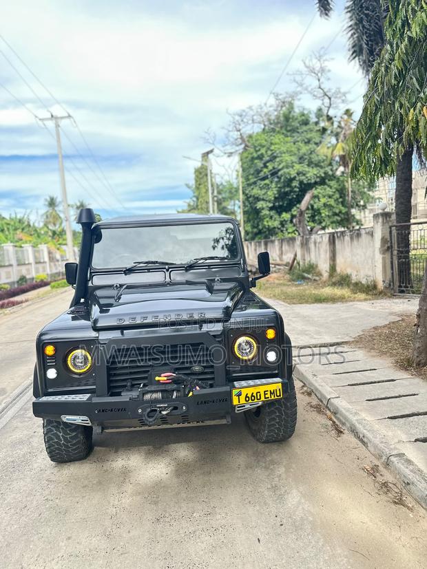 Land Rover Defender 2015 Matt Black