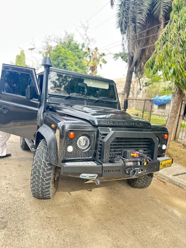 Land Rover Defender 2015 Matt Black
