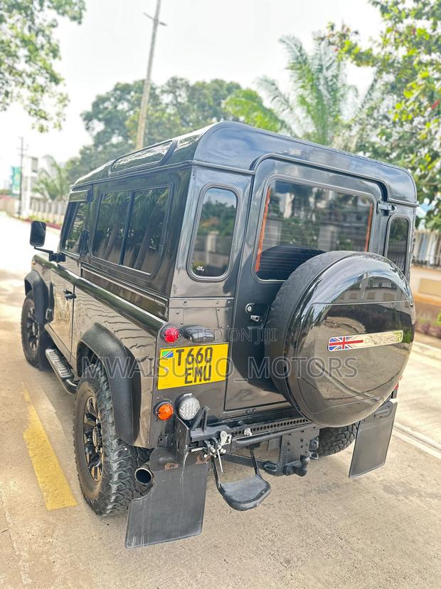 Land Rover Defender 2015 Matt Black