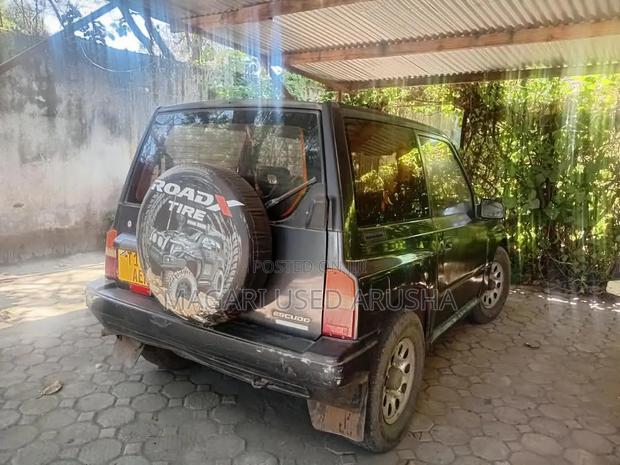 Suzuki Escudo 1999 Black