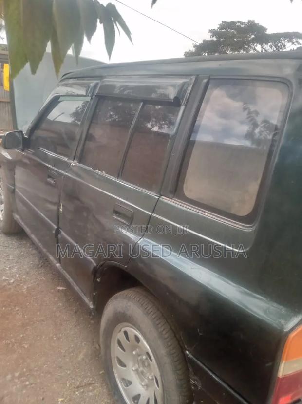 Suzuki Escudo 1998 Black