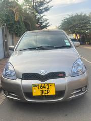 Toyota Vitz 2004 Gold for sale