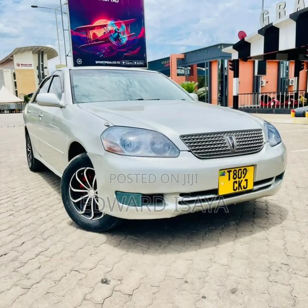 Toyota Mark II 2004 Silver