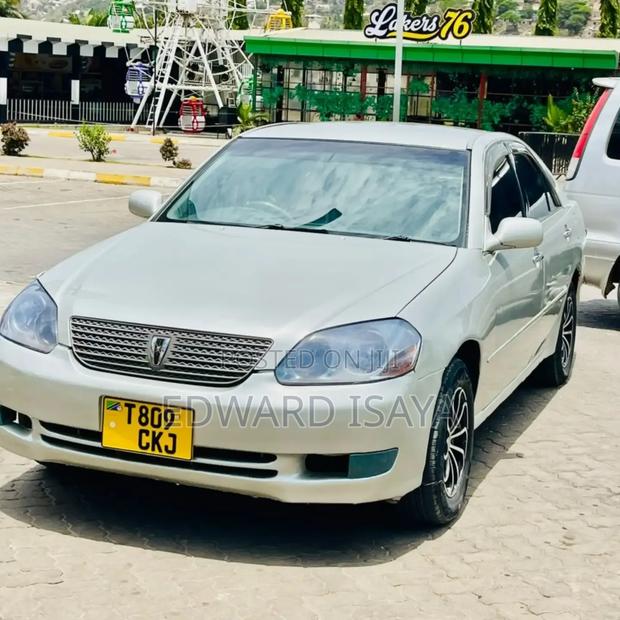 Toyota Mark II 2004 Silver