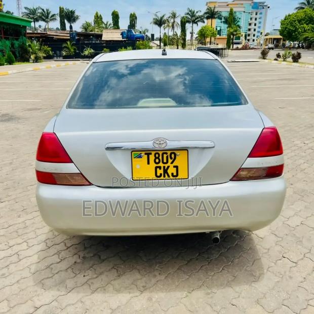 Toyota Mark II 2004 Silver