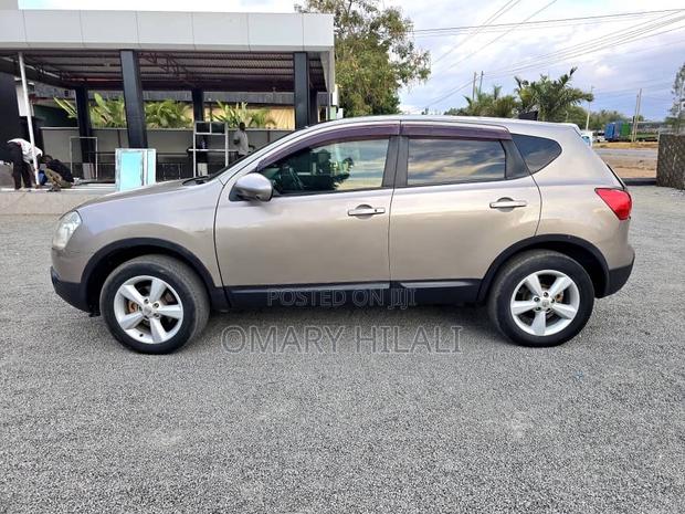 Nissan Dualis 2008 Gold
