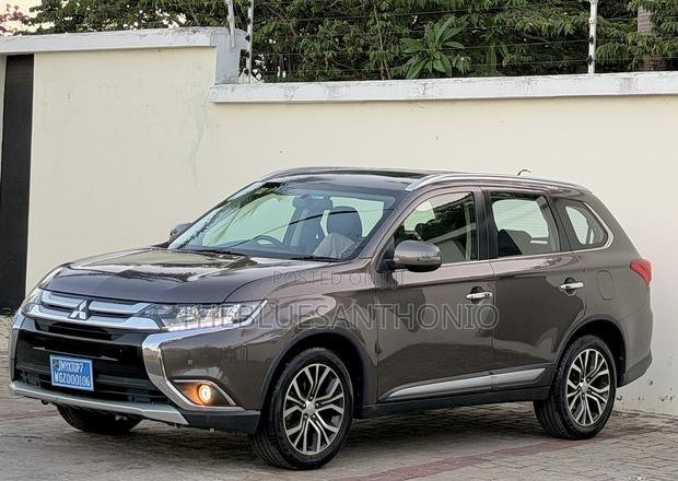 Mitsubishi Outlander 2015 Beige