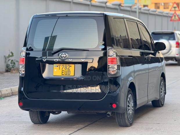 Toyota Noah 2008 Black