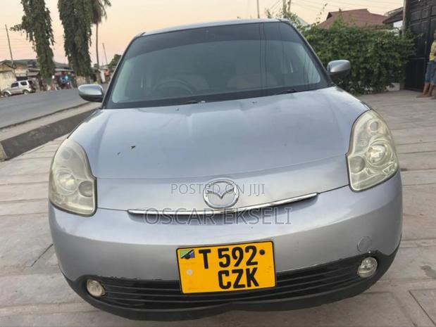 Mazda Verisa 2005 Gray