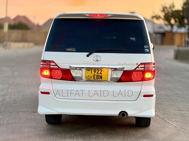 Toyota Alphard 2005 White