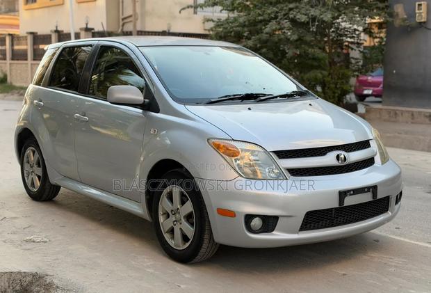 Toyota IST 2006 Silver