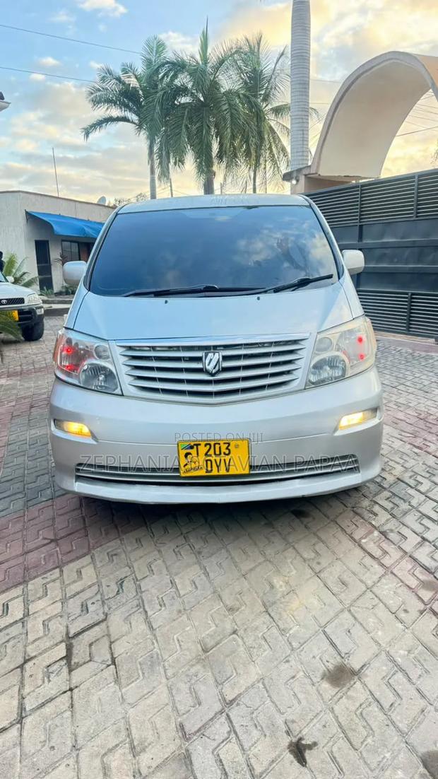 Toyota Alphard 2004 Silver