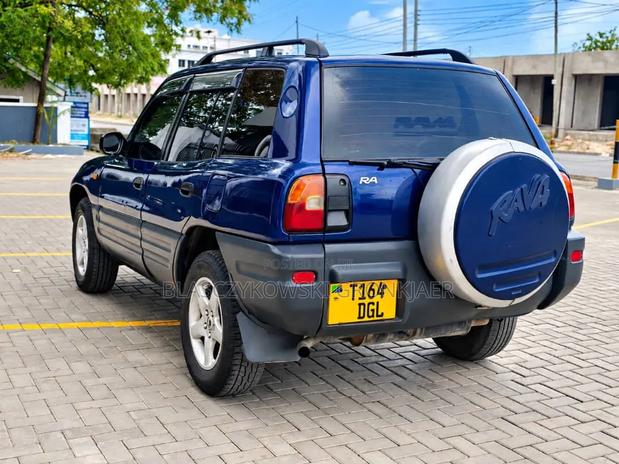Toyota RAV4 Base 4x4 1999 Blue