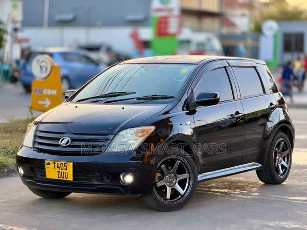 Toyota IST 2006 Black