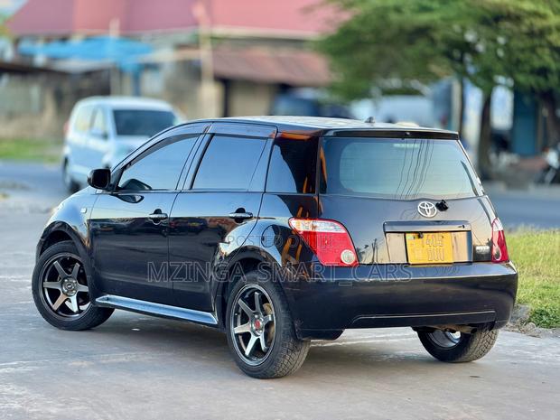 Toyota IST 2006 Black
