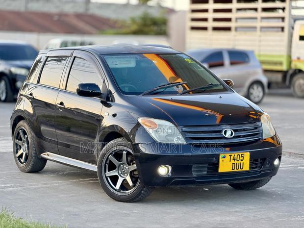 Toyota IST 2006 Black