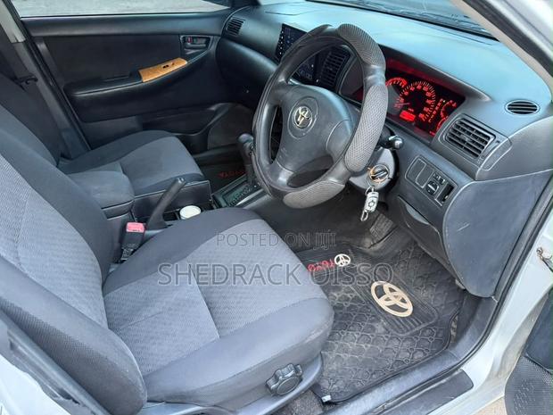 Toyota Corolla RunX 2005 Silver