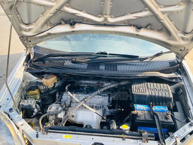 Toyota Nadia 2.0 150hp FWD 2000 Silver