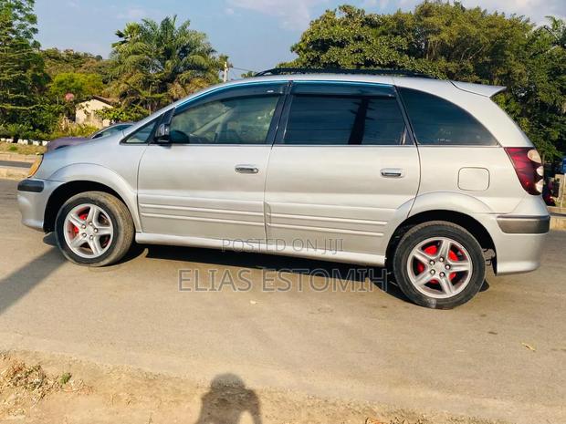 Toyota Nadia 2.0 150hp FWD 2000 Silver