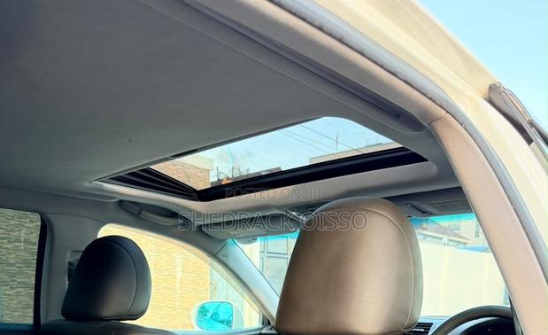Toyota Crown 2009 White