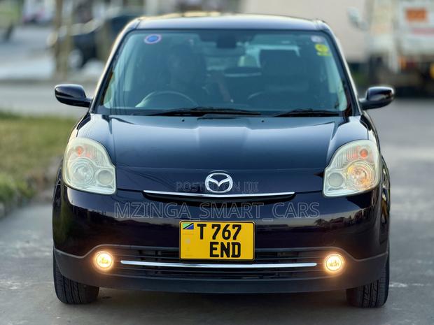 Mazda Verisa 2010 Maroon
