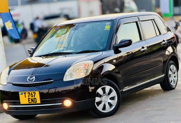 Mazda Verisa 2010 Burgundy
