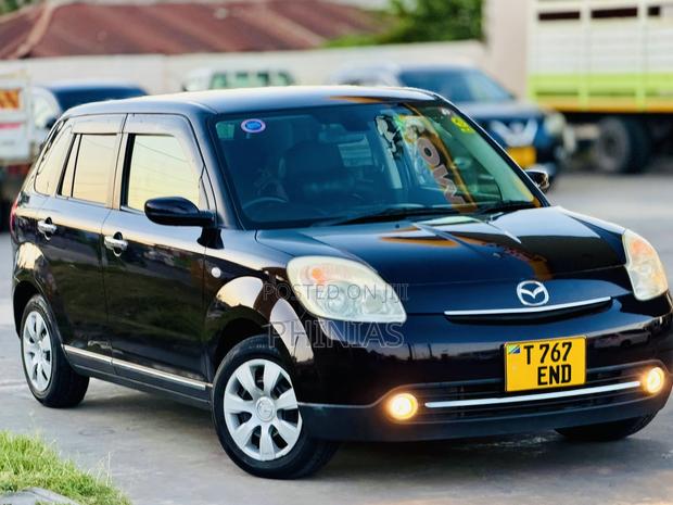 Mazda Verisa 2010 Burgundy