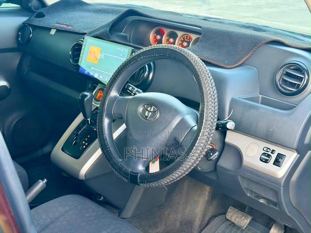 Toyota Corolla Rumion 2010 Burgundy