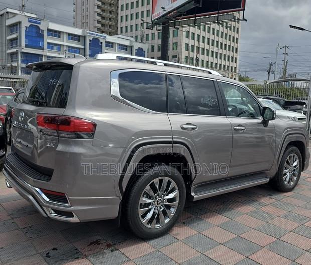 New Toyota Land Cruiser 2025 Beige