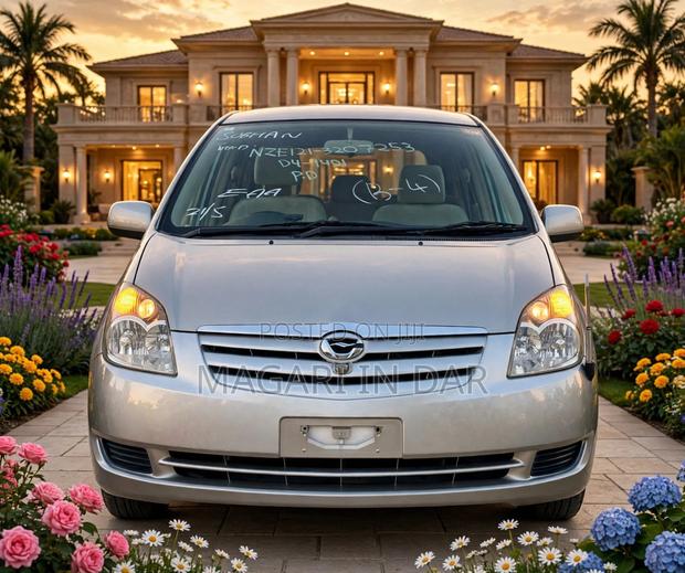 Toyota Corolla Spacio 2004 Gold