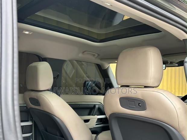 Land Rover Defender 2022 Silver