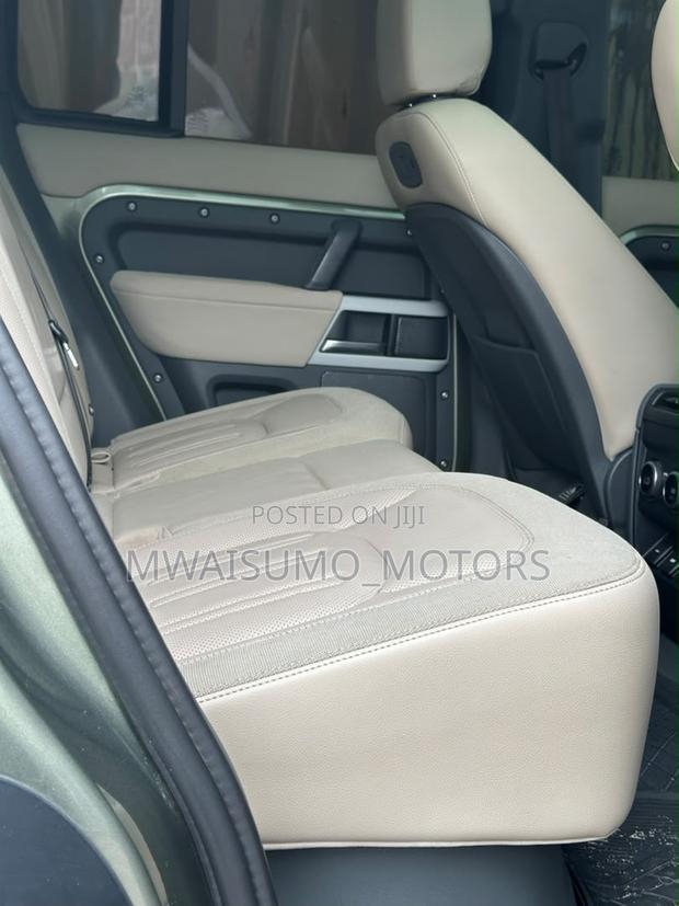 Land Rover Defender 2022 Silver