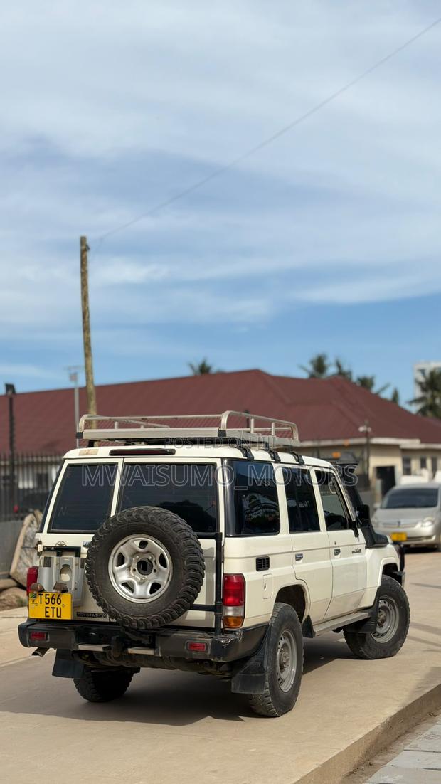 Toyota Land Cruiser 2020 White