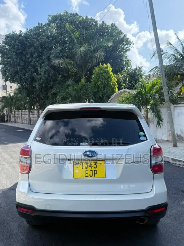 Subaru Forester 2012 White