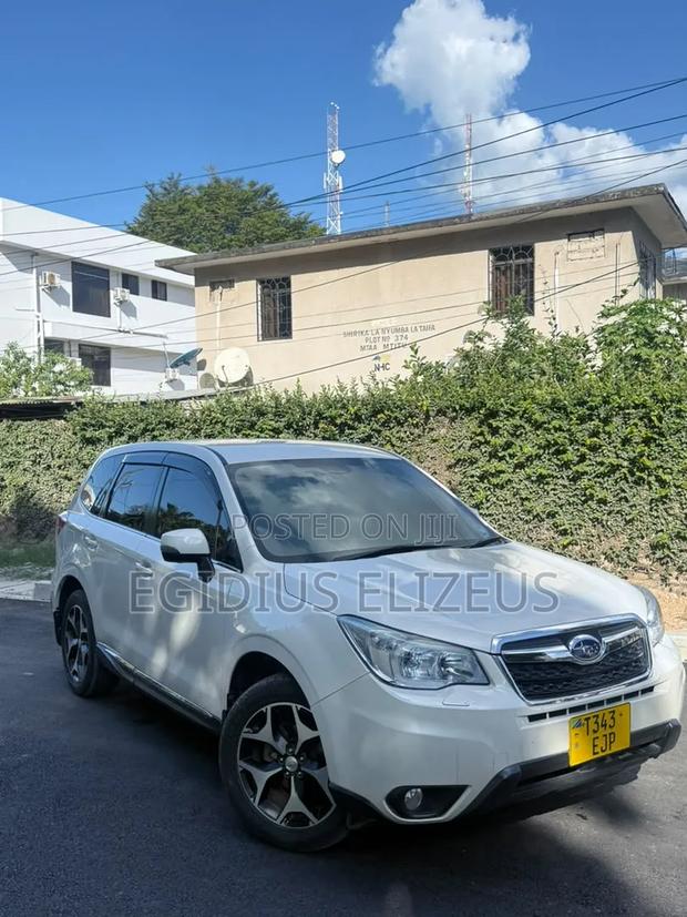 Subaru Forester 2012 White