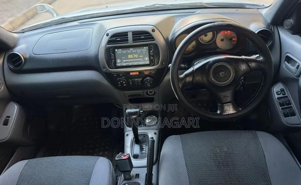 Toyota RAV4 2004 Silver